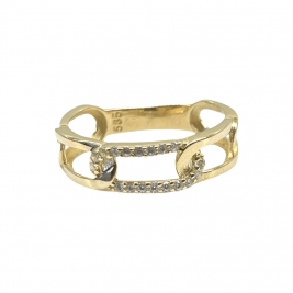 Modern sárga arany gyűrű, áttört mintával, cirkónia kövekkel díszítve